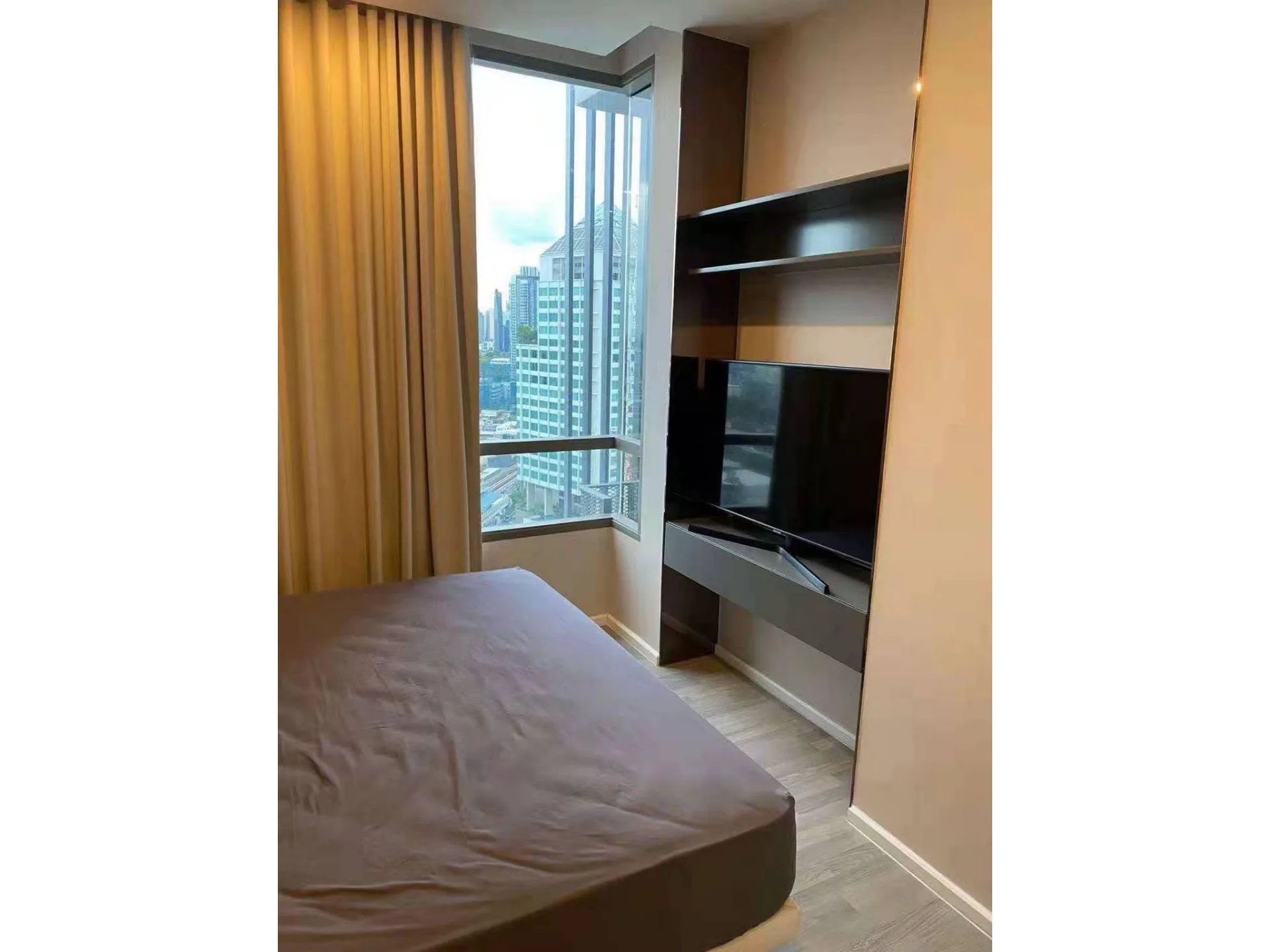 Property photos for The Room Sukhumvit 69