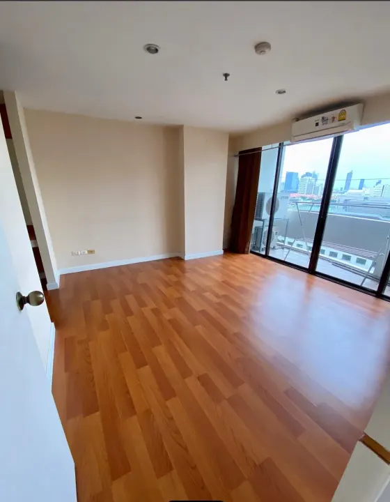 Property photos for The Royal Place 1