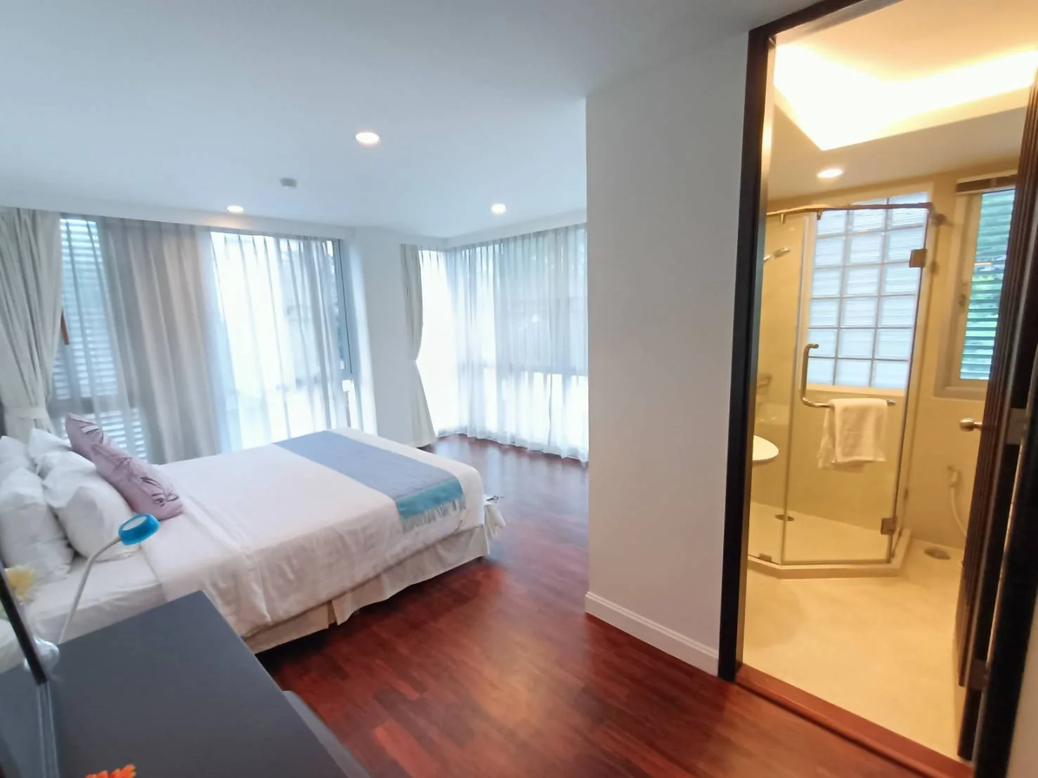 Property photos for Sathorn Gallery Residences