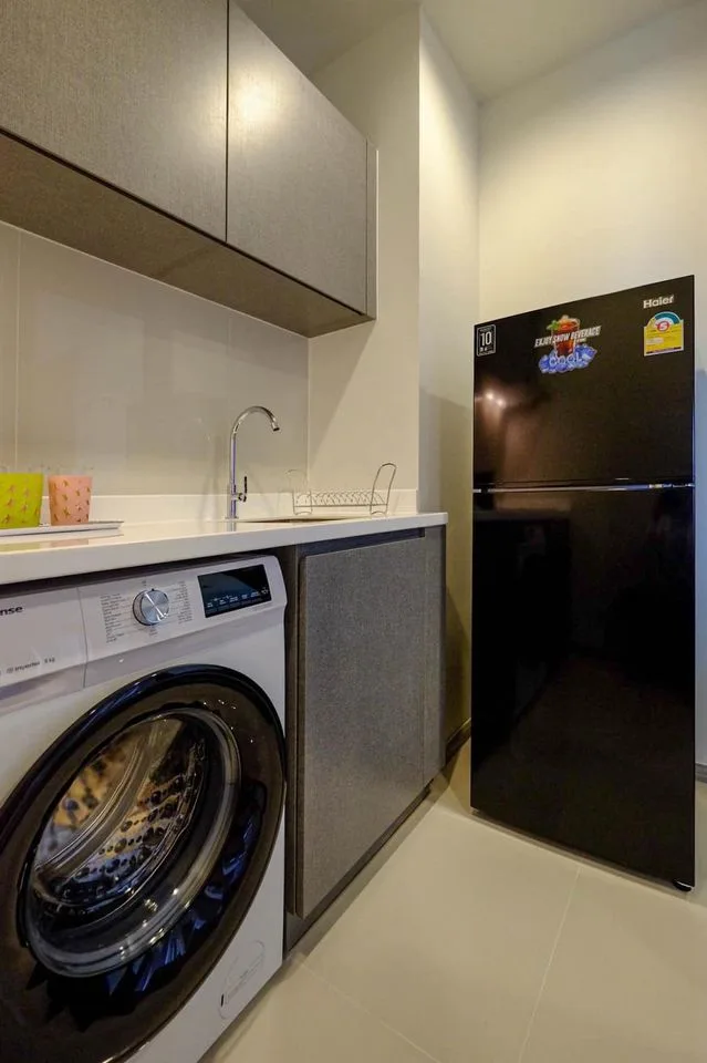 Property photos for Life Asoke Hype