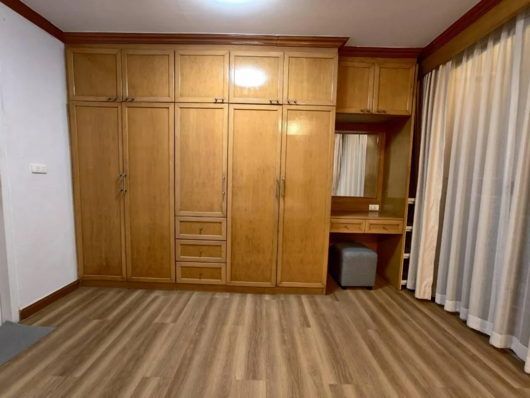 Property photos for The Parkland Bangna