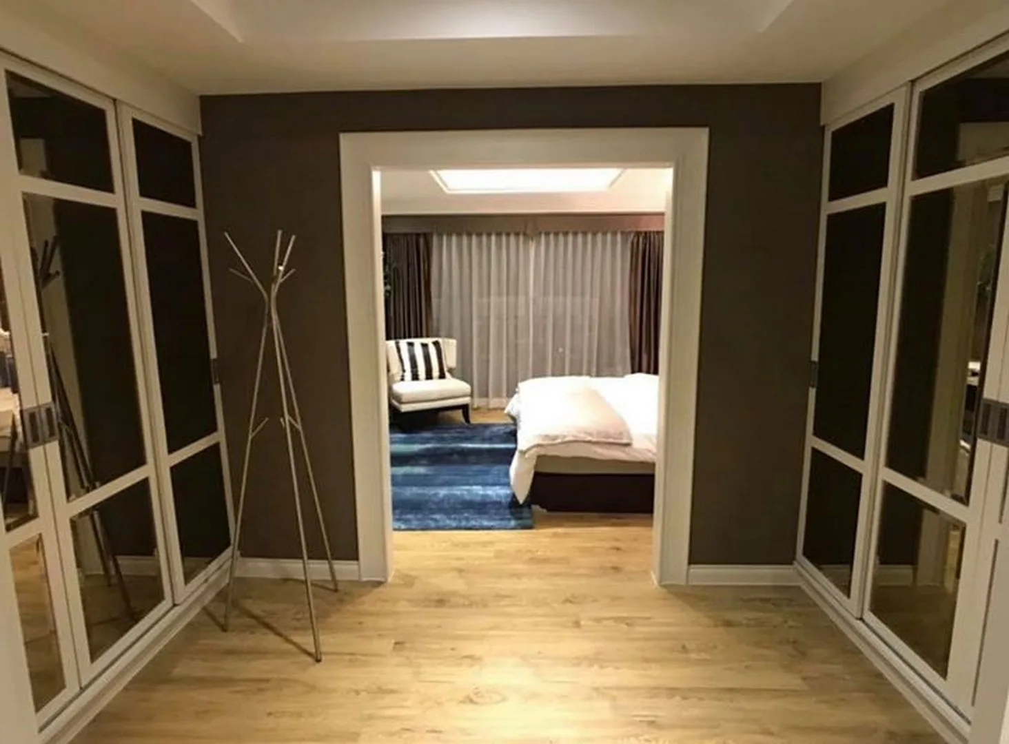 Property photos for State Tower