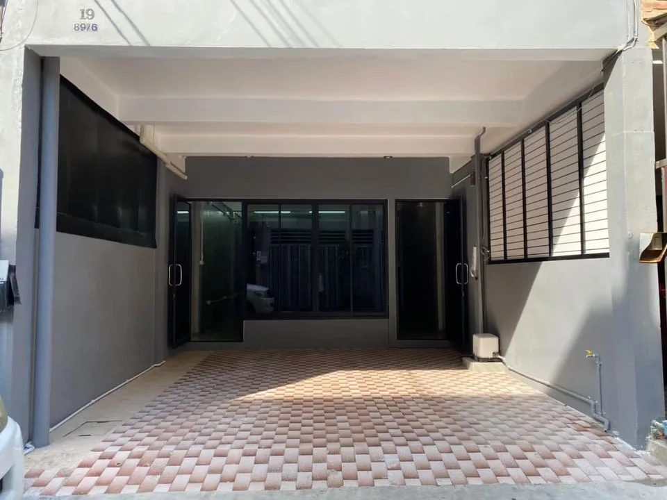 Property photos for Office Sathorn 9