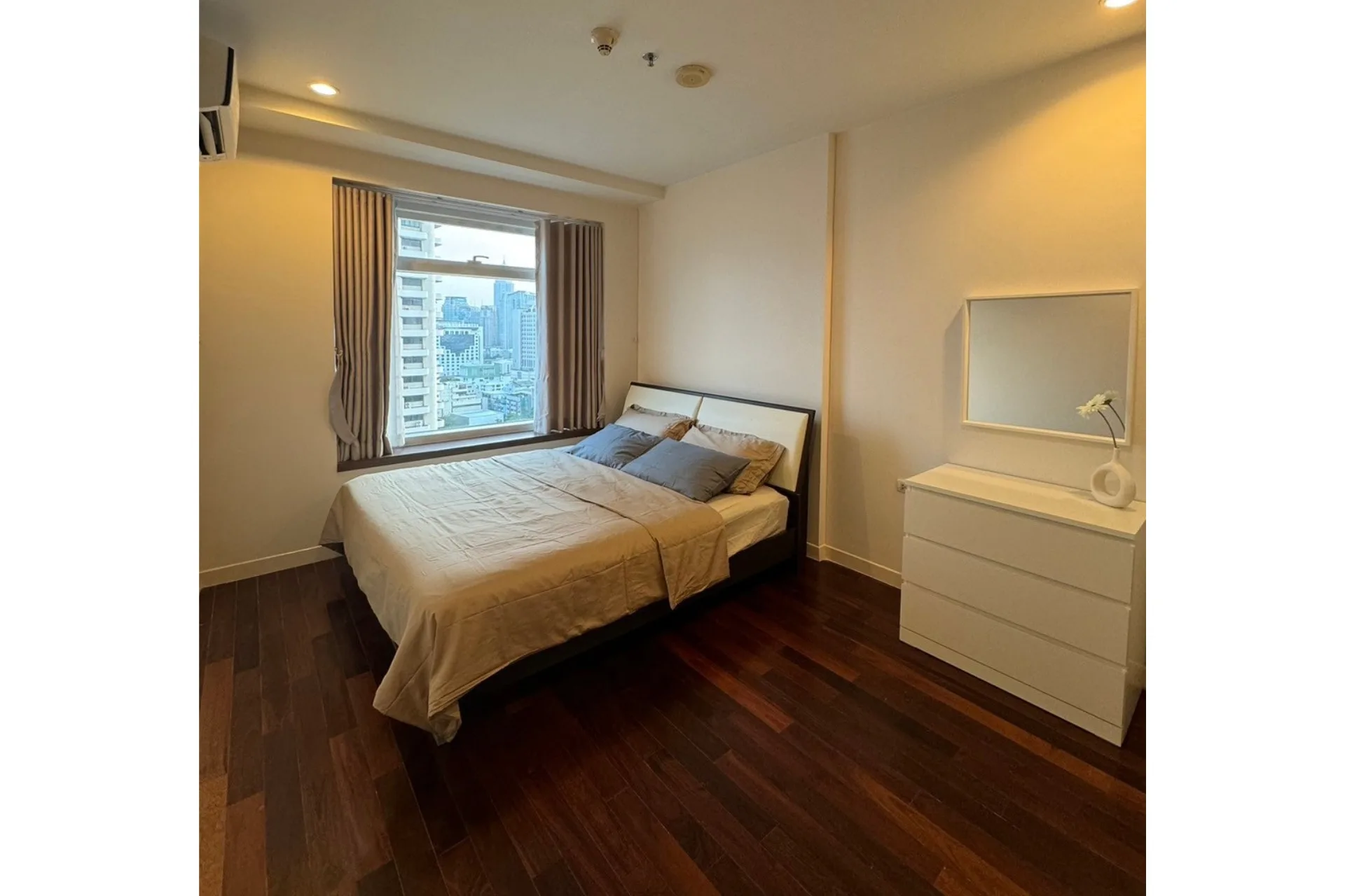 Property photos for Circle Condominium