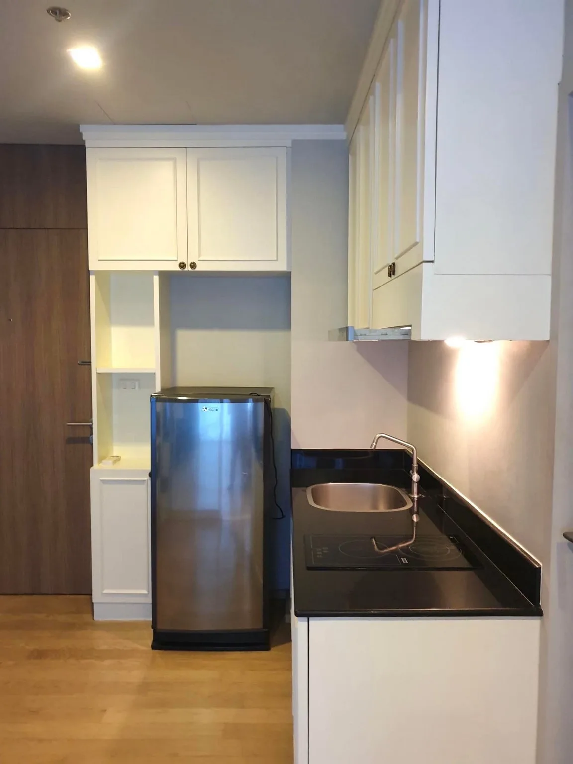 Property photos for Noble Refine
