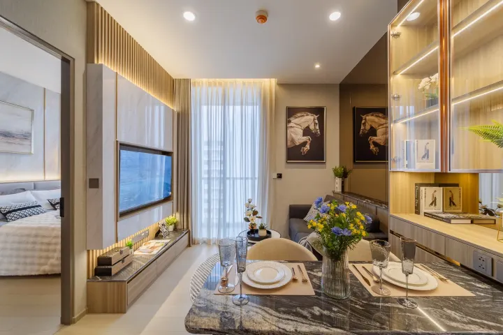 Property photos for The Extro Phayathai-rangnam