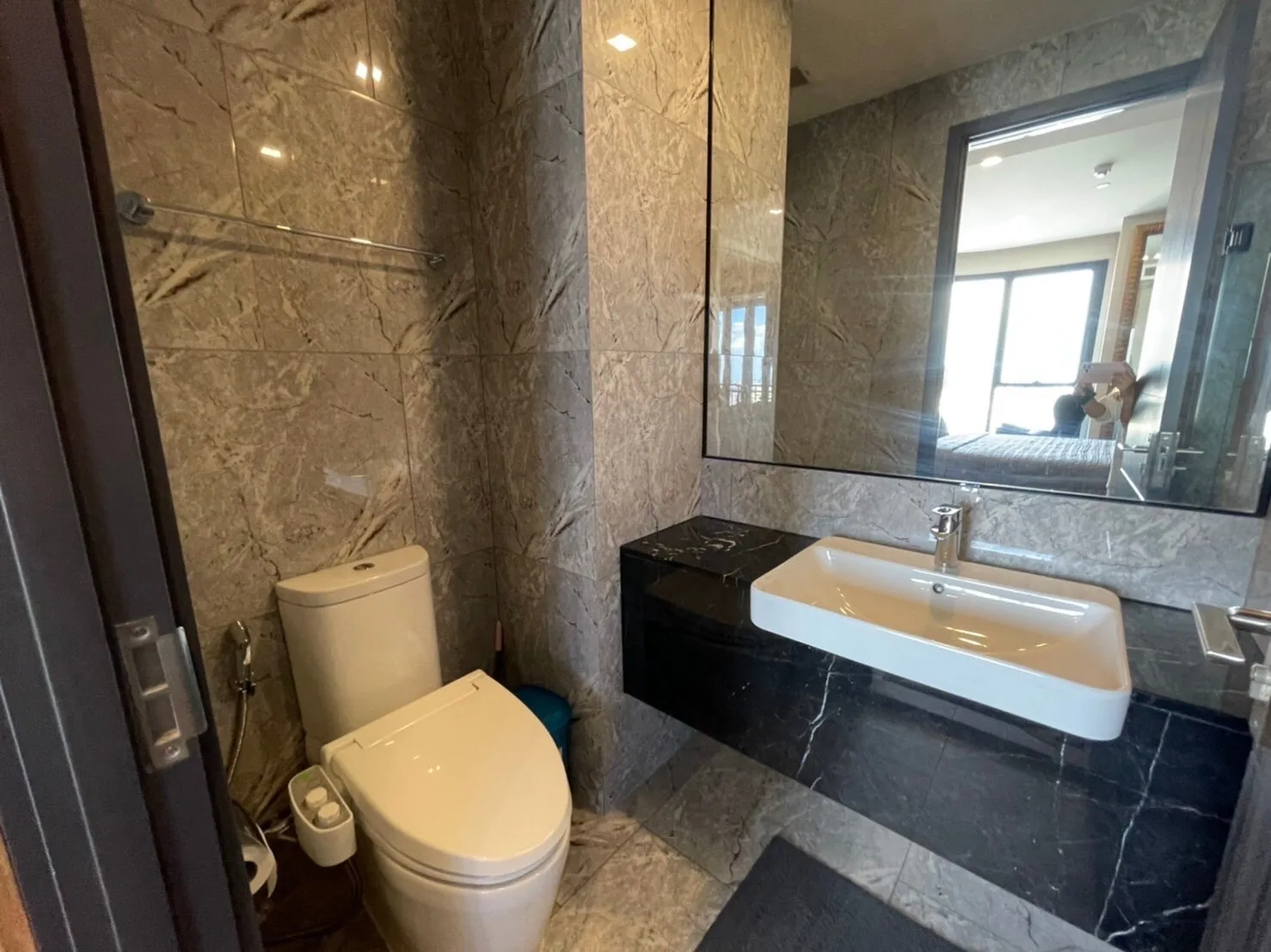 Property photos for Ashton Asoke
