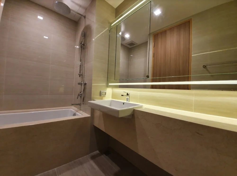 Property photos for Noble BE 33