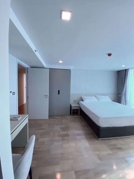 Property photos for Ideal 24