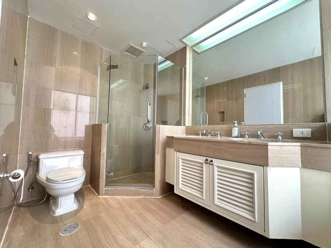 Property photos for Langsuan Ville