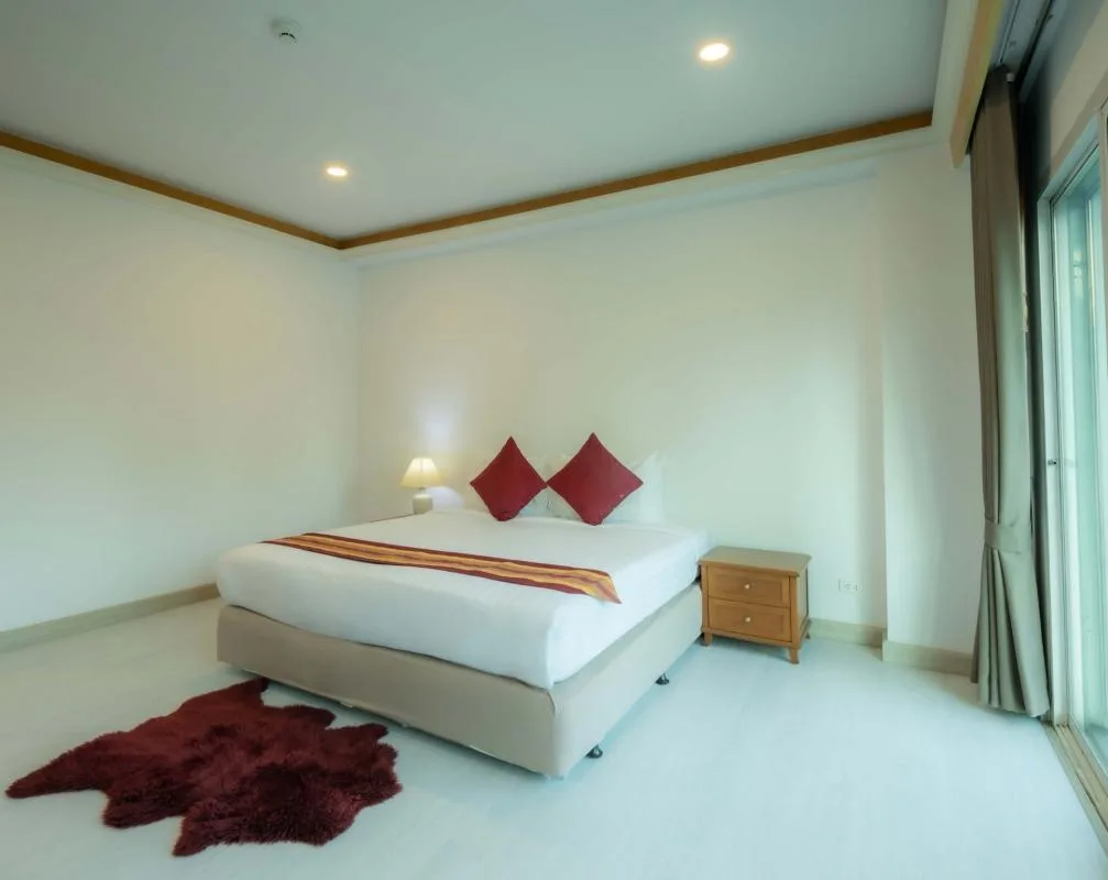 Property photos for Chaidee Mansion