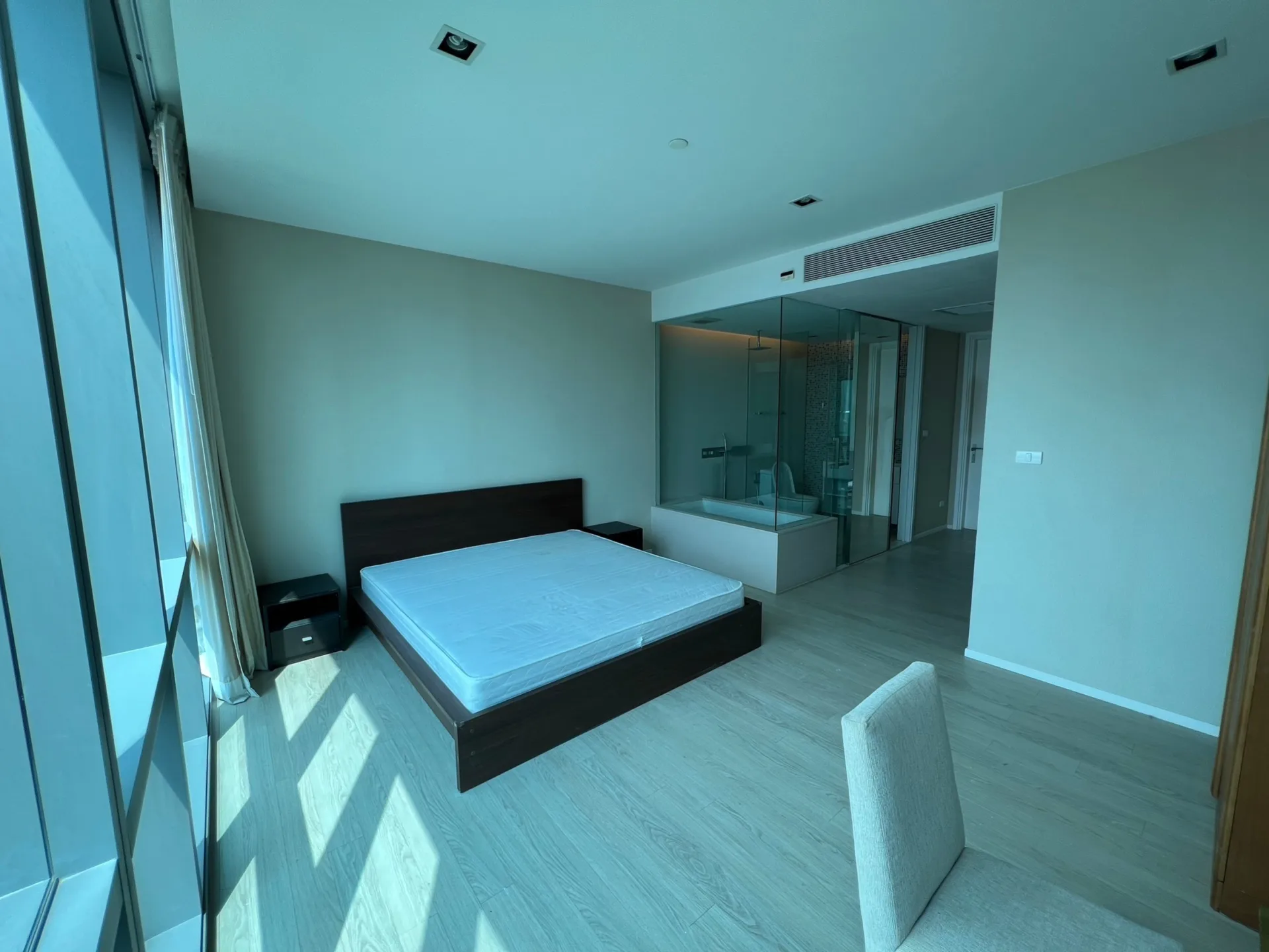 Property photos for The Room Sukhumvit 21