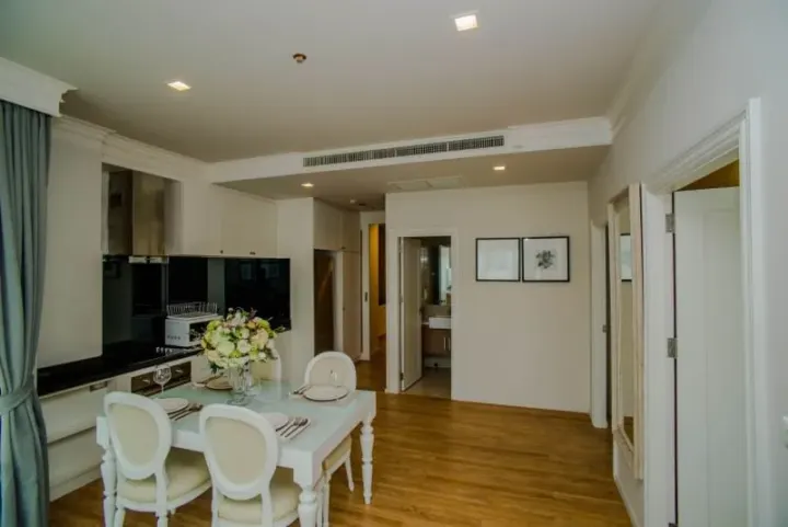 Property photos for Noble Reveal