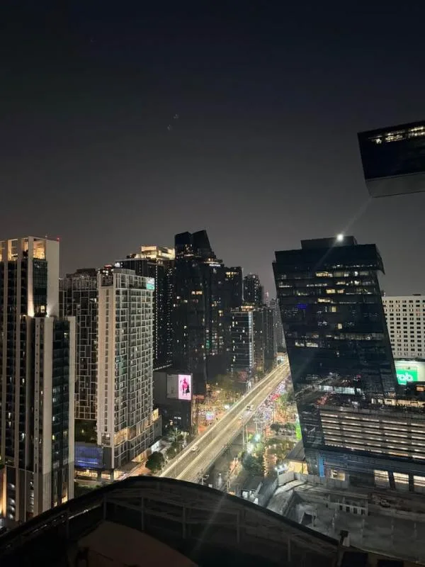 Property photos for Nue District R9