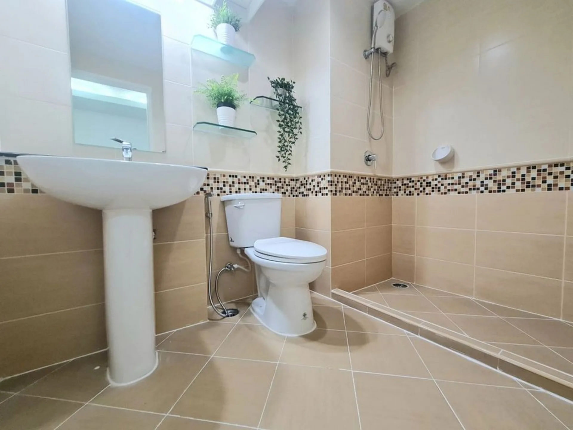 Property photos for The Waterford Sukhumvit 50 Onnut