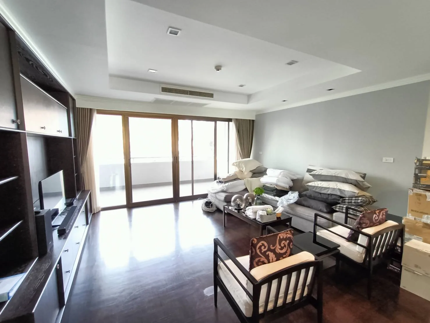 Property photos for Monet House Apartment