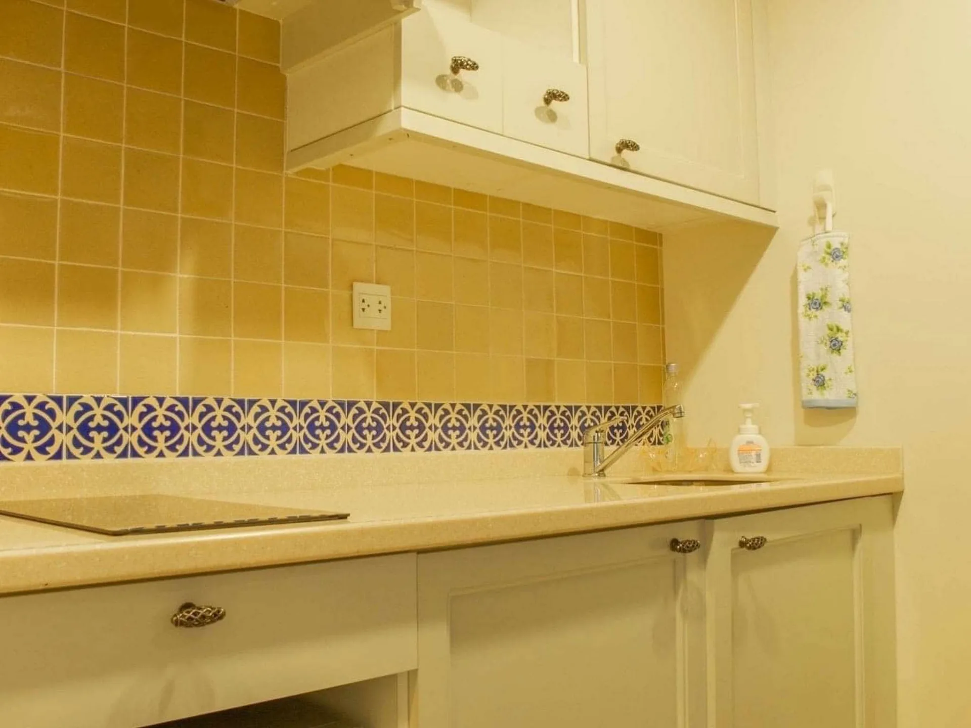 Property photos for The Crest Phahonyothin 11