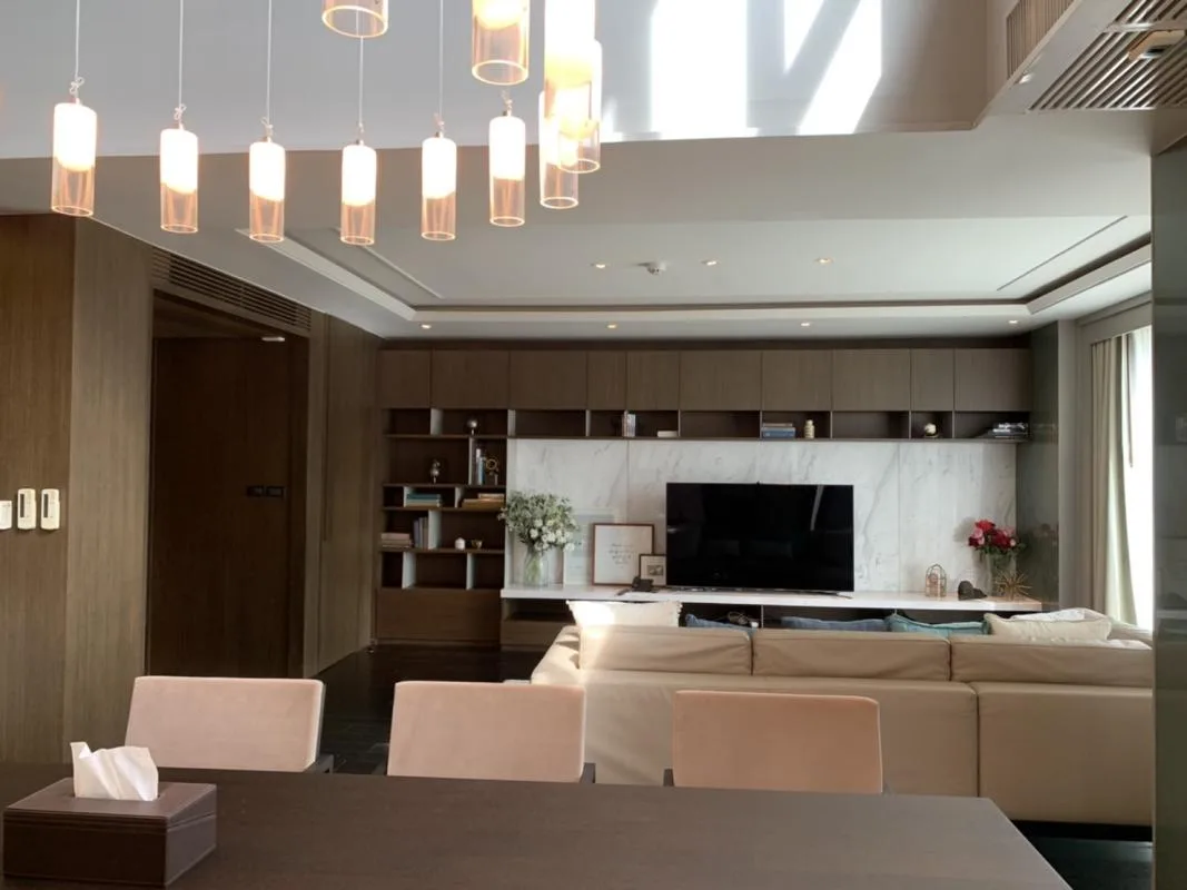 Property photos for The Crest Sukhumvit 24