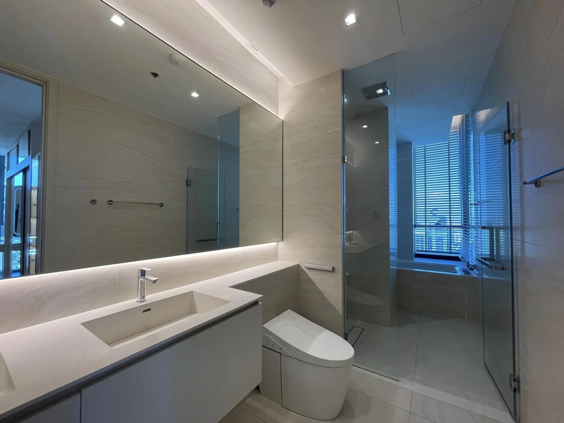 Property photos for The Strand Thonglor