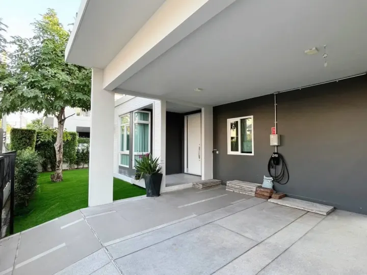 Property photos for Mantana 2 Bangna Km.7