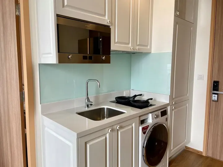 Property photos for Noble BE 33