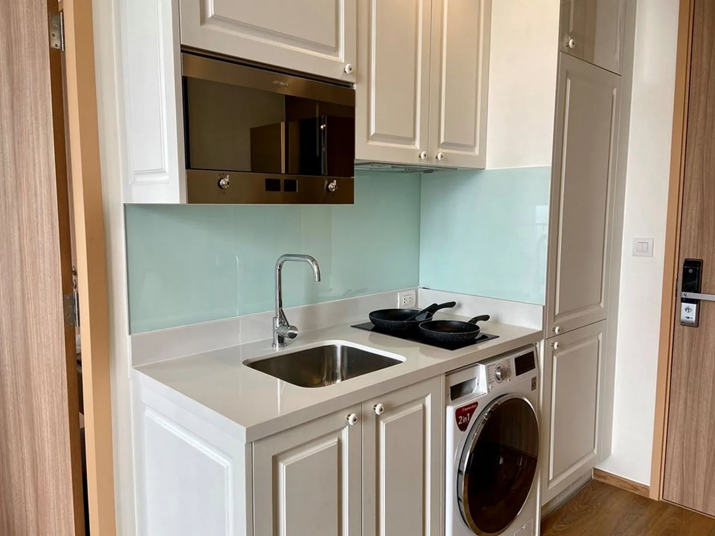 Property photos for Noble BE 33