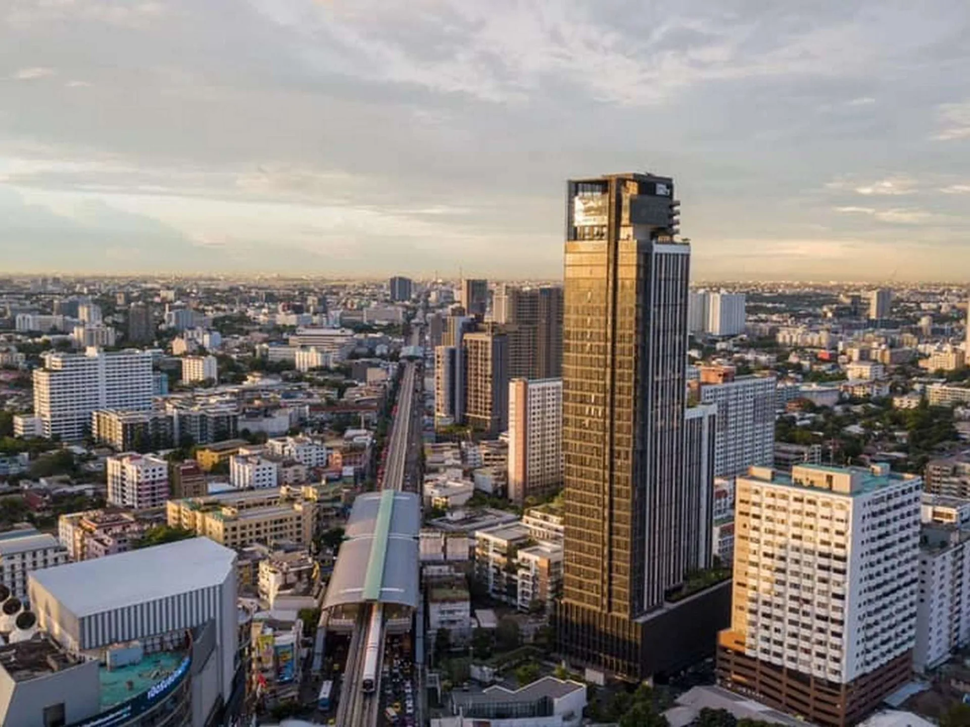 Property photos for Mazarine Ratchayothin