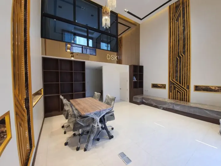 Property photos for District Ekkamai-ramintra