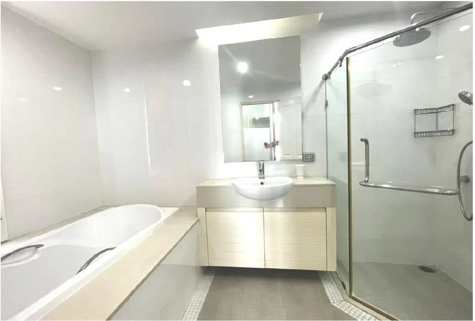Property photos for Siri Residence