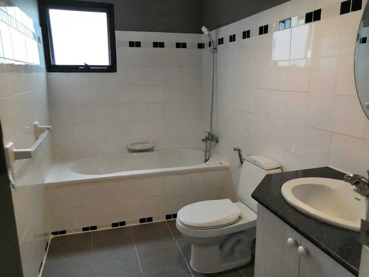 Property photos for Lily House