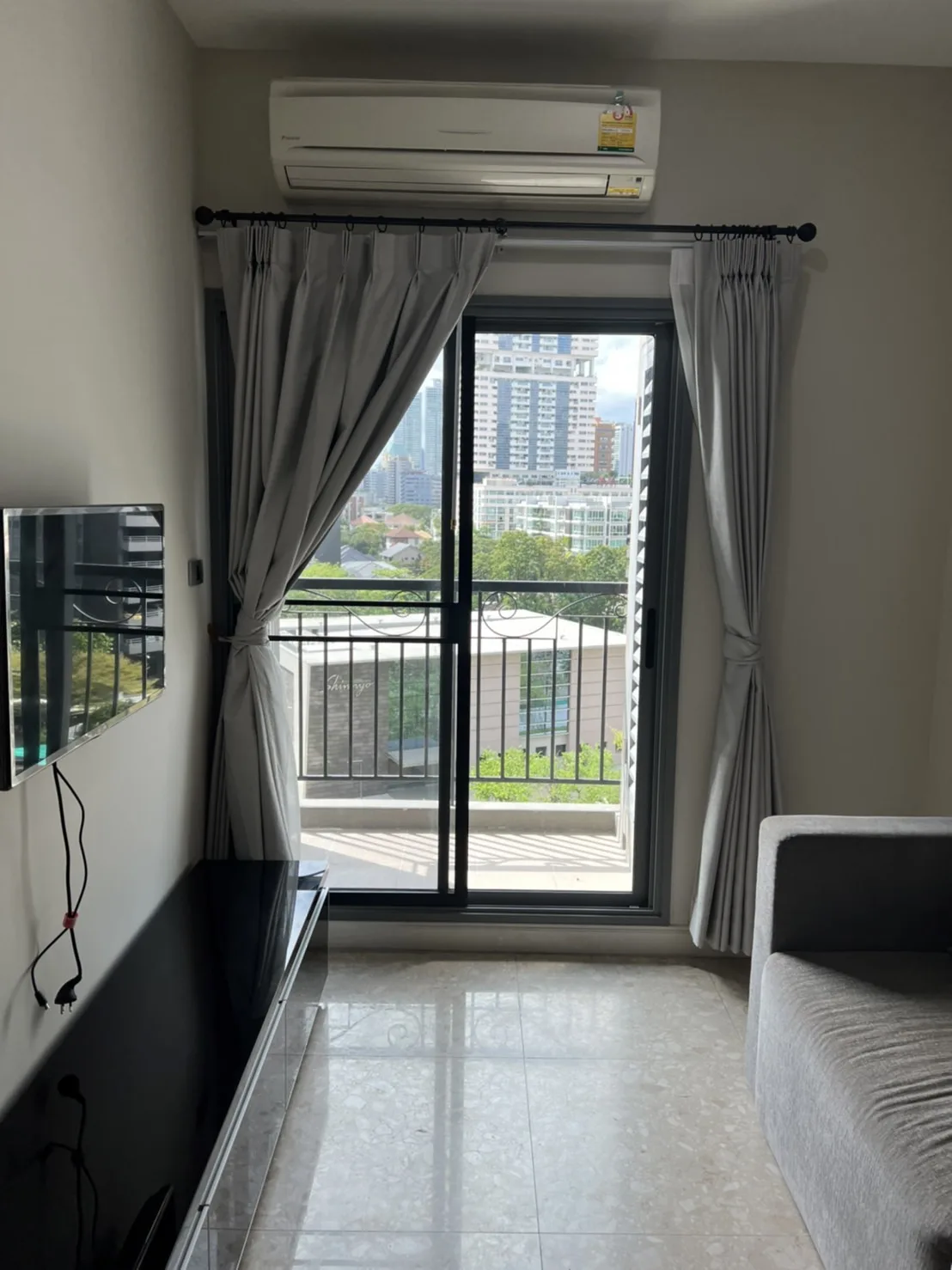 Property photos for The Crest Sukhumvit 34