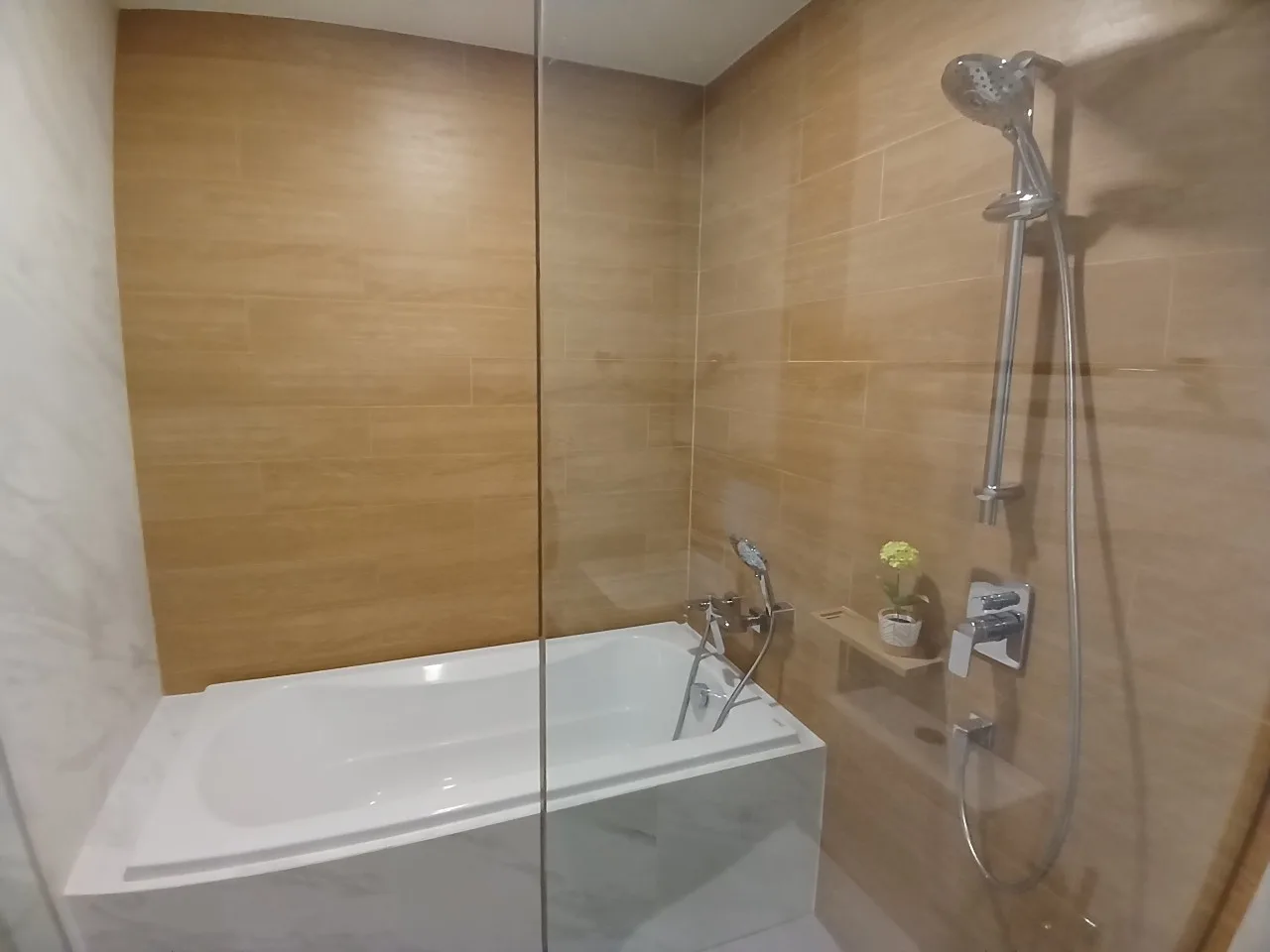 Property photos for Taka Haus Ekamai 12