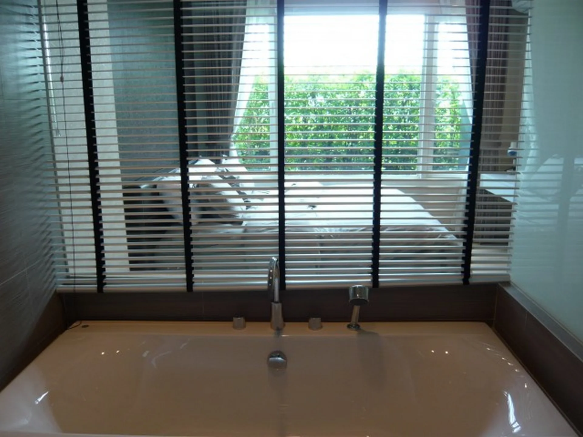 Property photos for The Parkland Taksin - Thapra