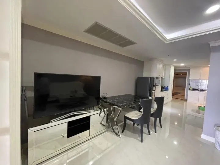 Property photos for State Tower