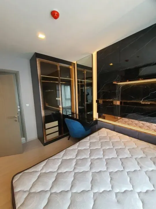 Property photos for Life Asoke Hype