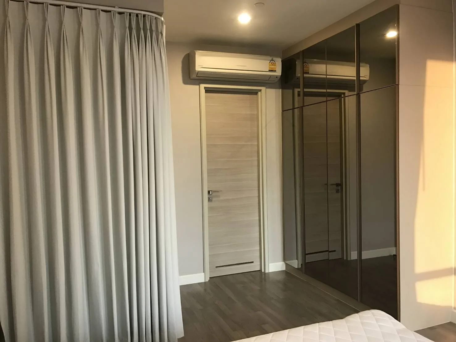 Property photos for The room Sathorn - TanonPun