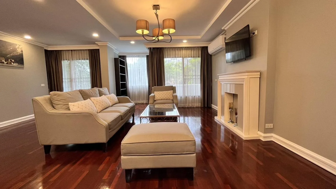 Property photos for Yen Akard Garden