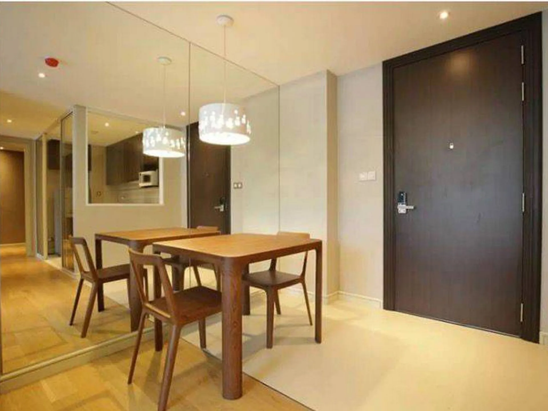 Property photos for Tidy Deluxe Sukhumvit 34