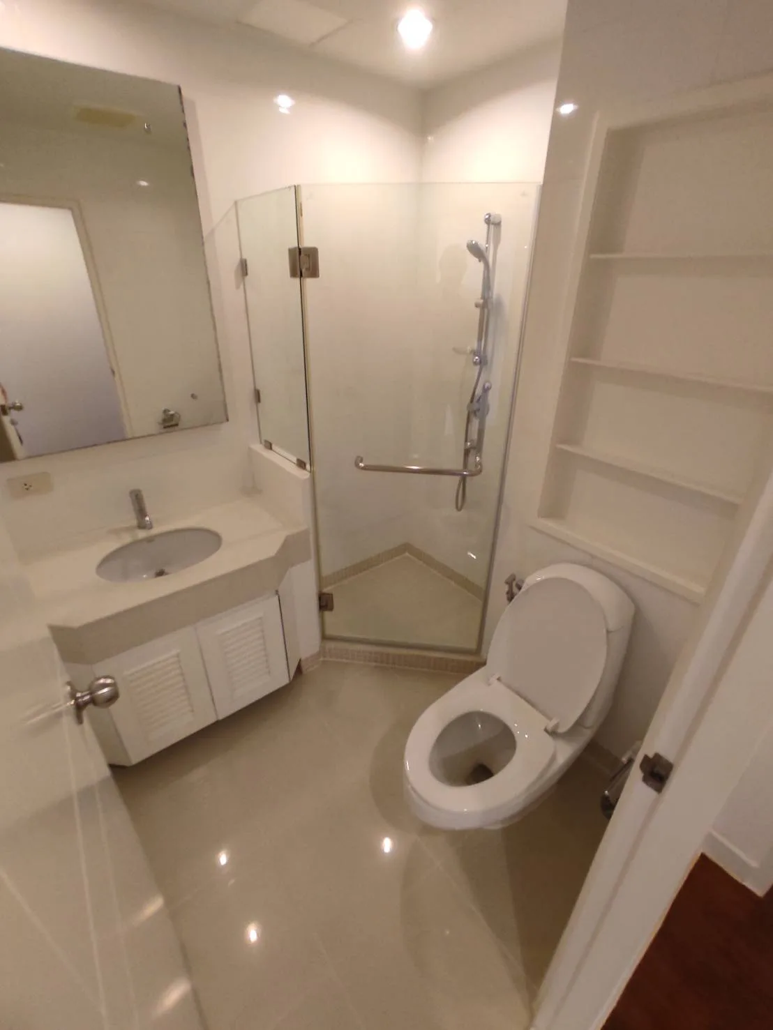 Property photos for Baan Siri 24
