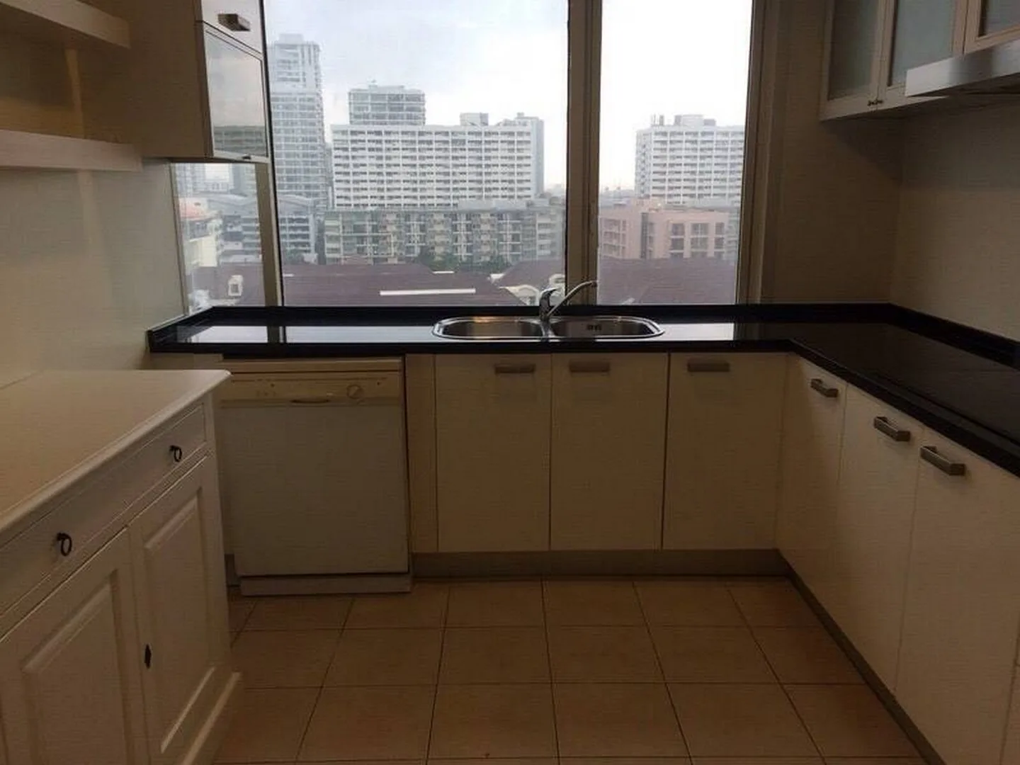 Property photos for Hampton Thonglor 10