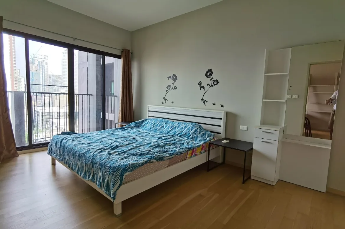 Property photos for Noble Reveal