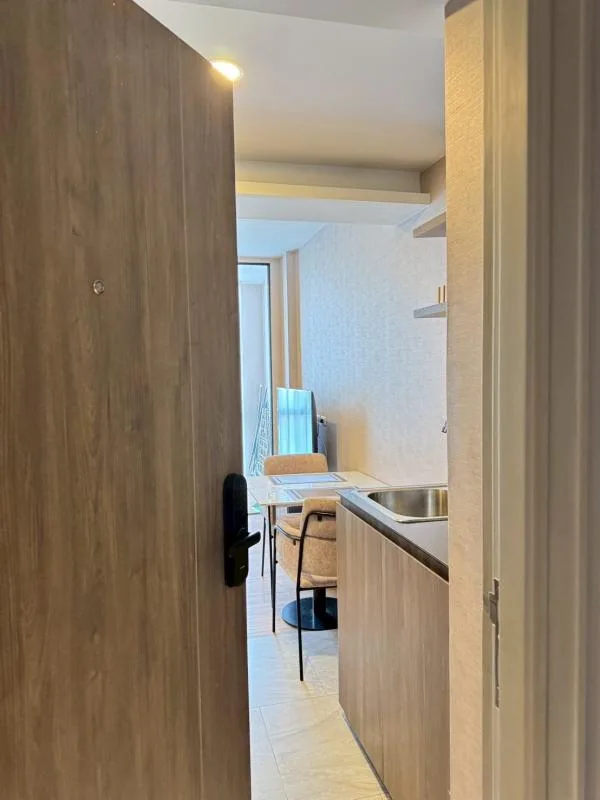 Property photos for Lloyd Soonvijai-thonglor