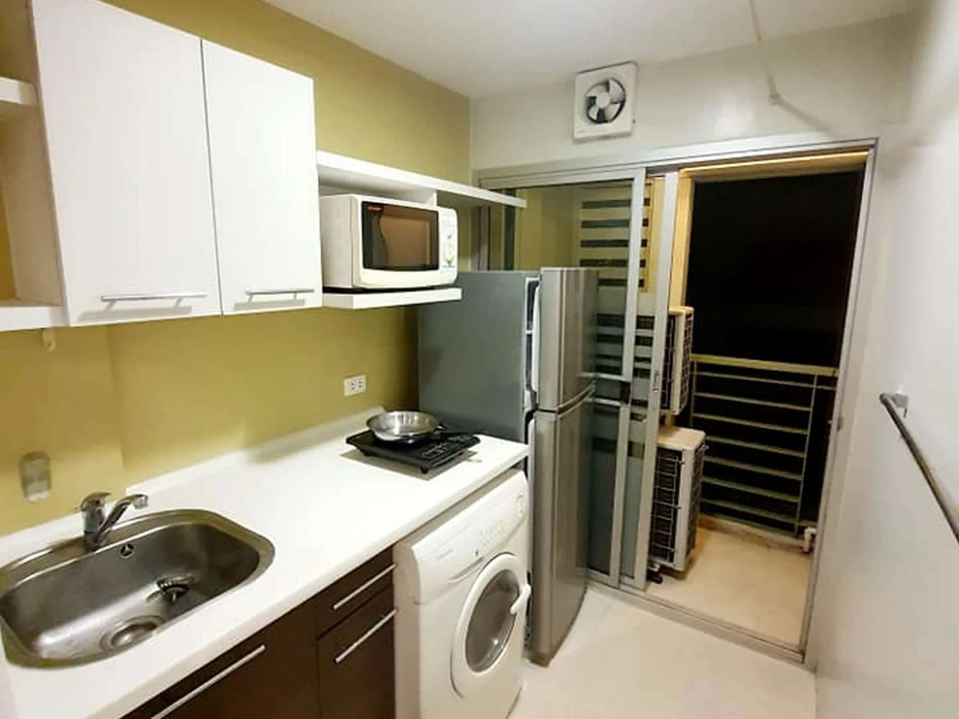 Property photos for The Room Sukhumvit 79