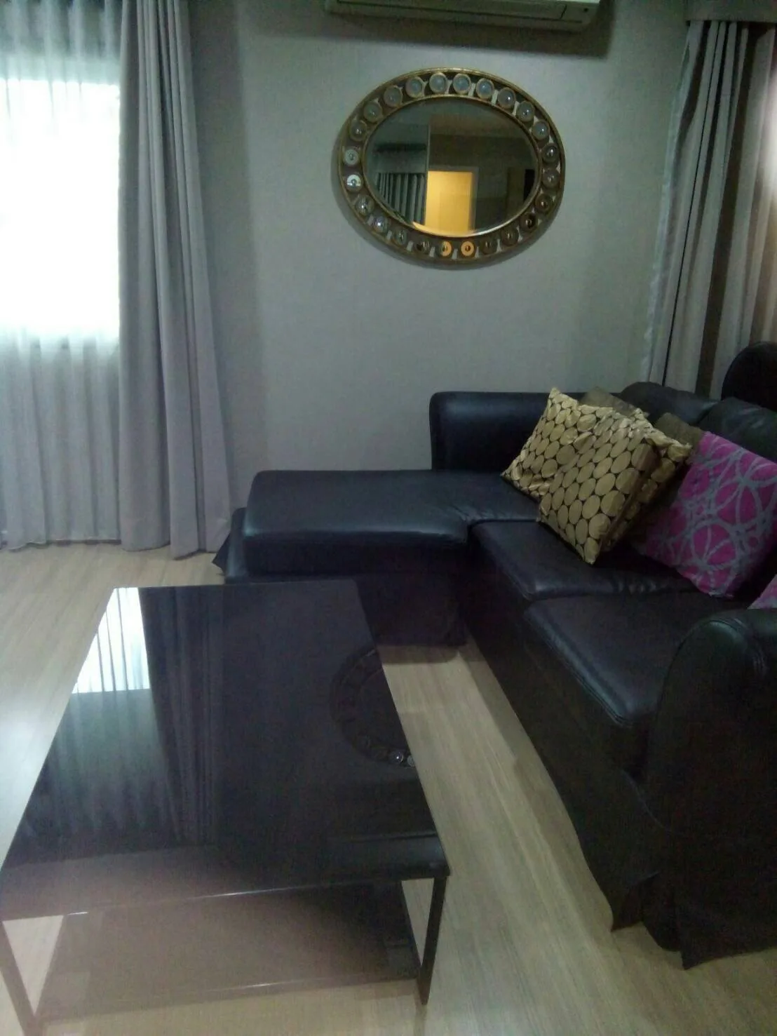 Property photos for Renova Residence Chidlom