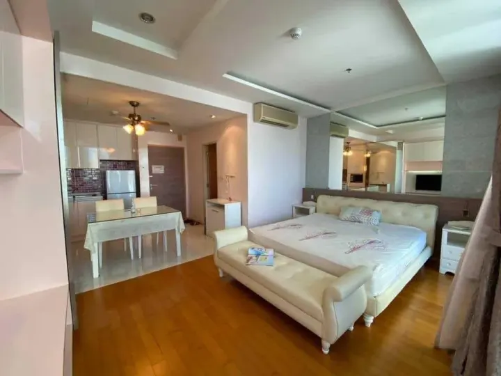 Property photos for Villa Rachatewi