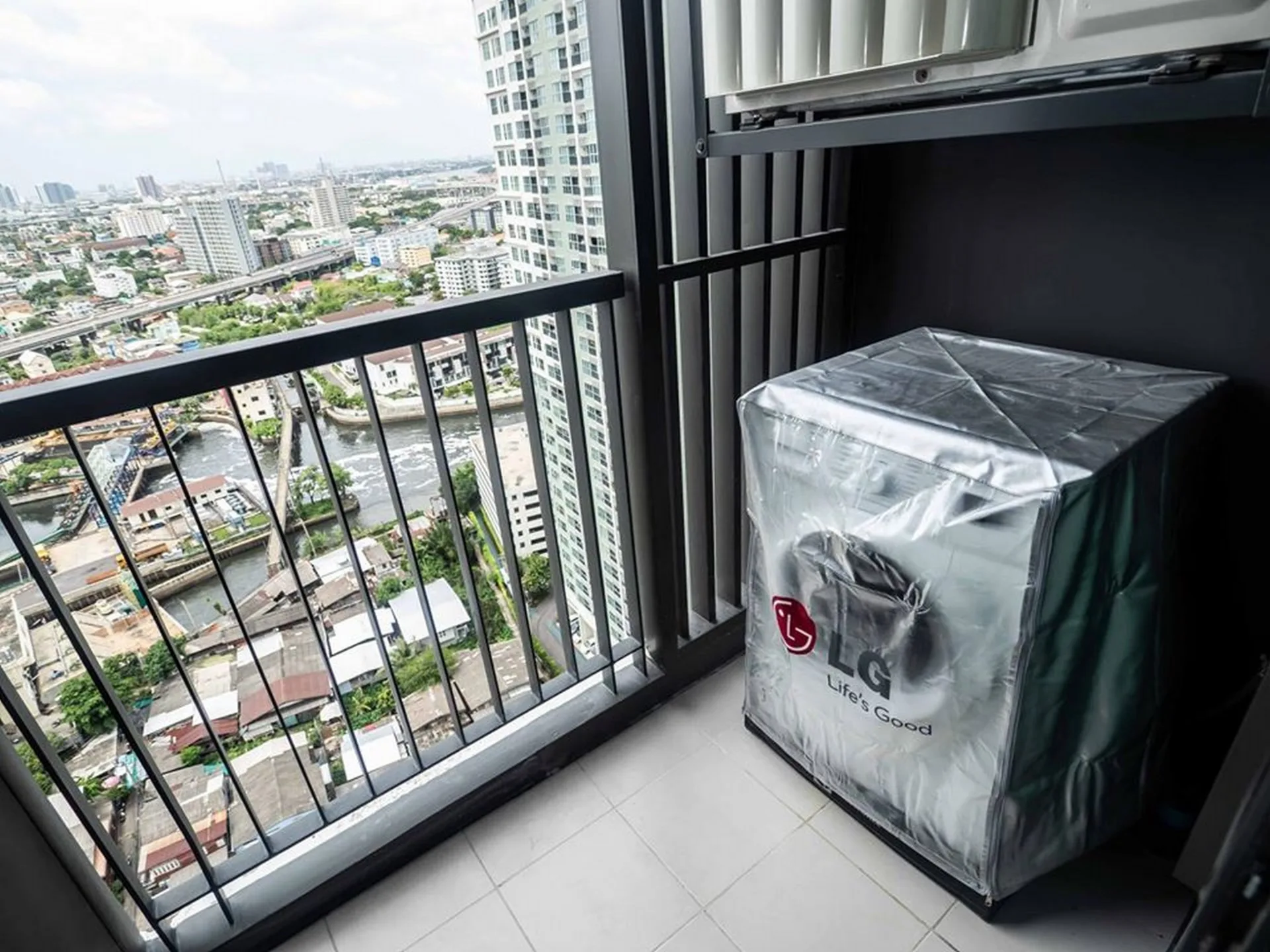 Property photos for Life Sukhumvit 48
