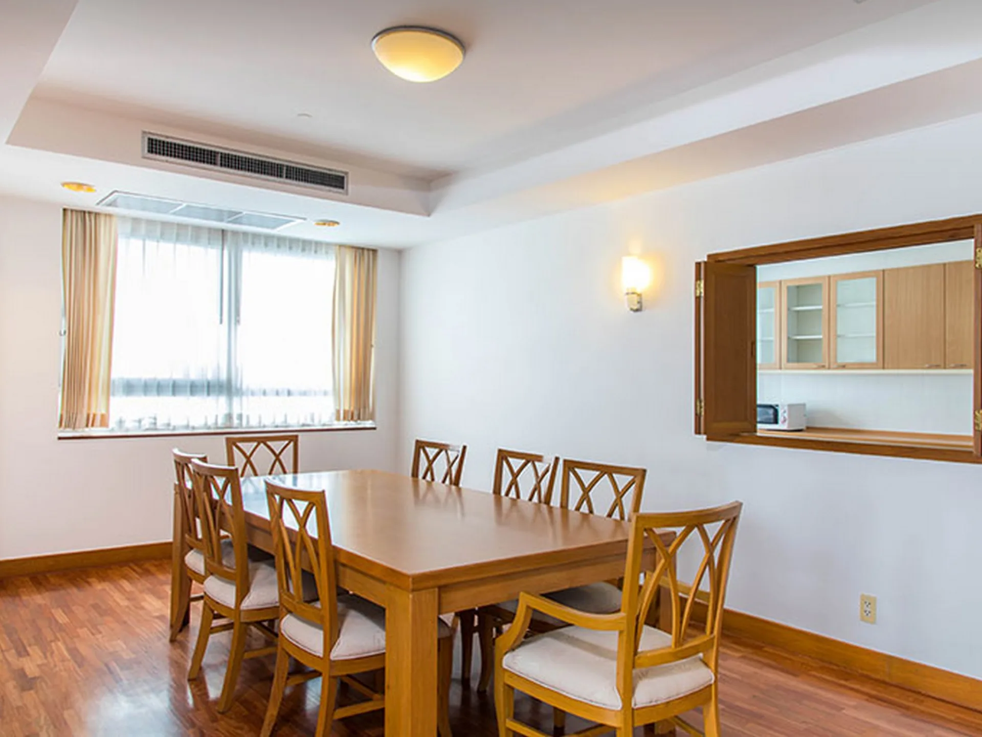 Property photos for Krungthep Thani Tower