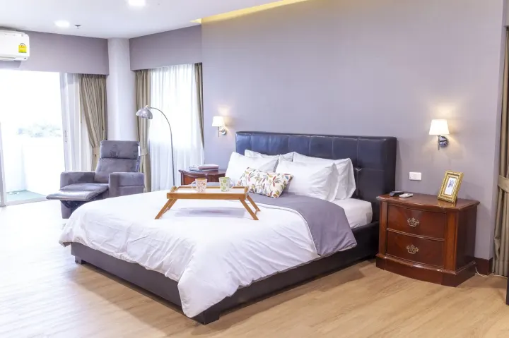Property photos for 33 Tower