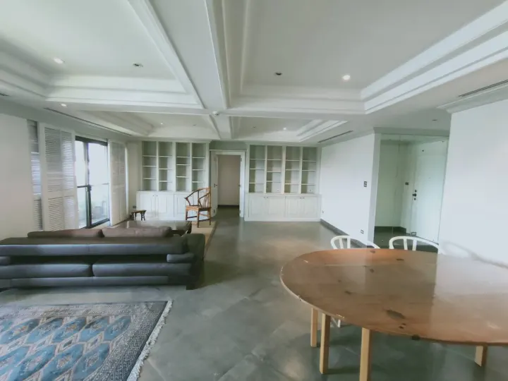 Property photos for Supreme Place