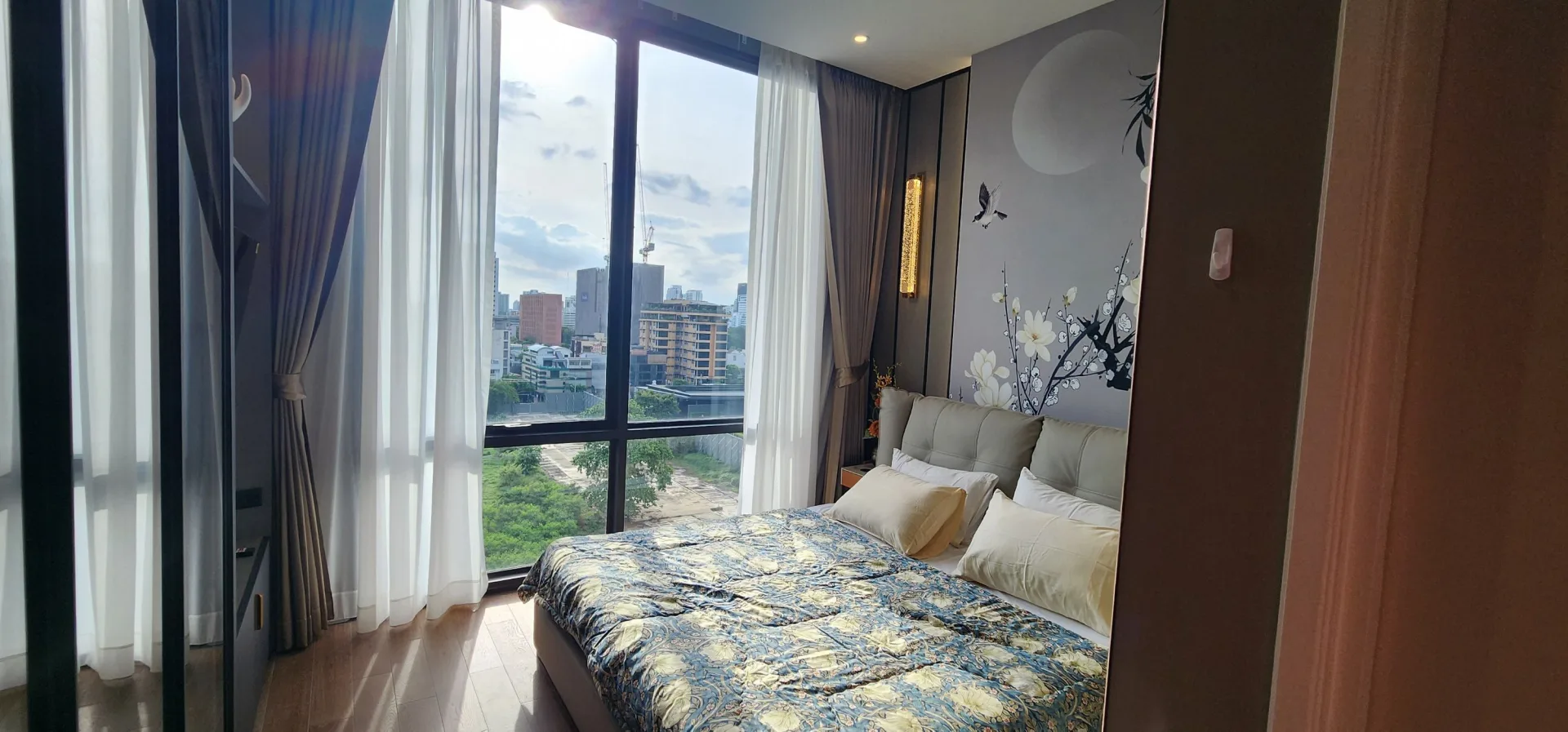 Property photos for Muniq Langsuan